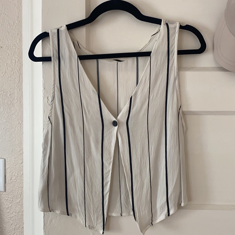 Striped Open Back Tank 🤍 - Picture 3 of 4